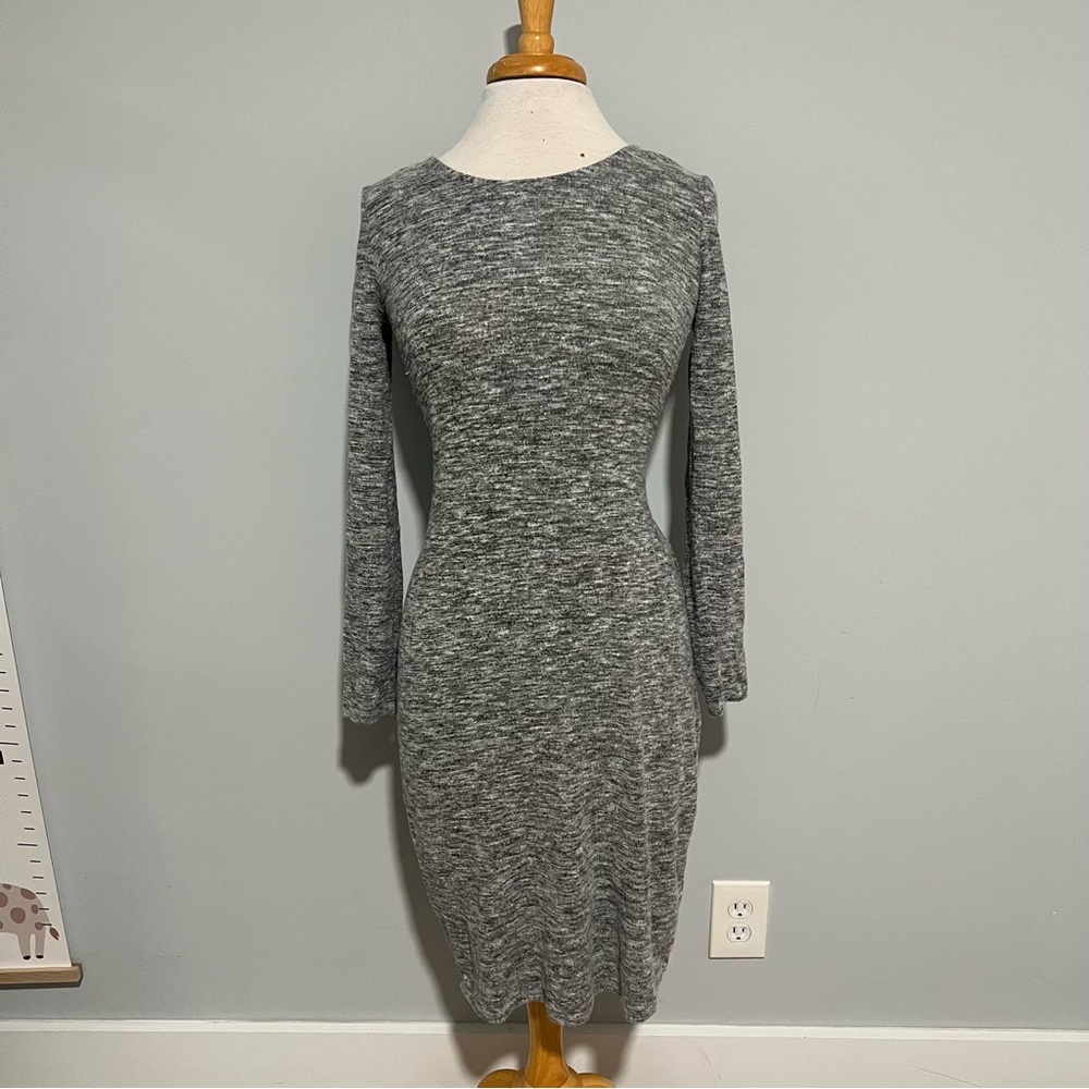 A Pea in the Pod Gray Longsleeve Maternity Dress Size M Pregnancy Comfy Classic